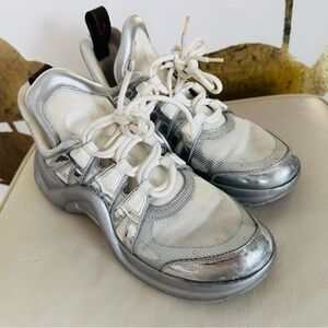 LOUIS VUITTON Metallic Archlight low top Chunky Sneakers, Size 9.5/39